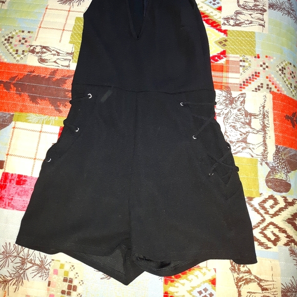 Romper - Picture 1 of 3